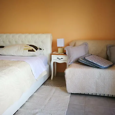 Apartment Rija 3 *