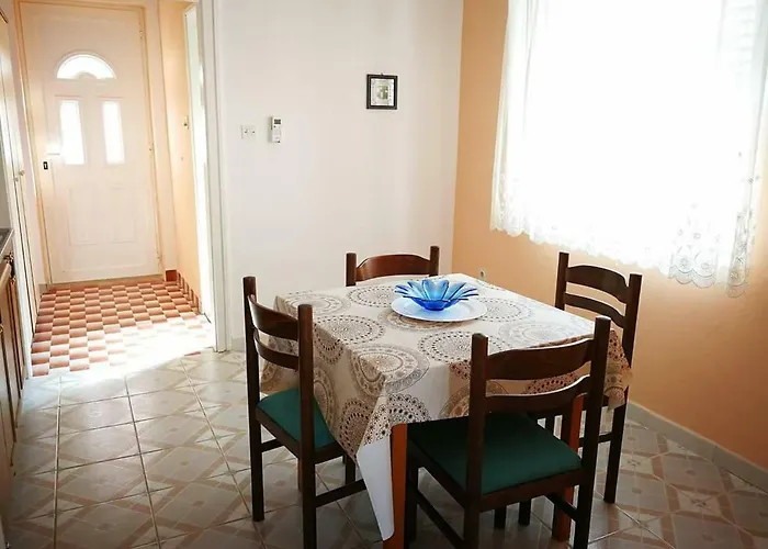 Rija 3 *